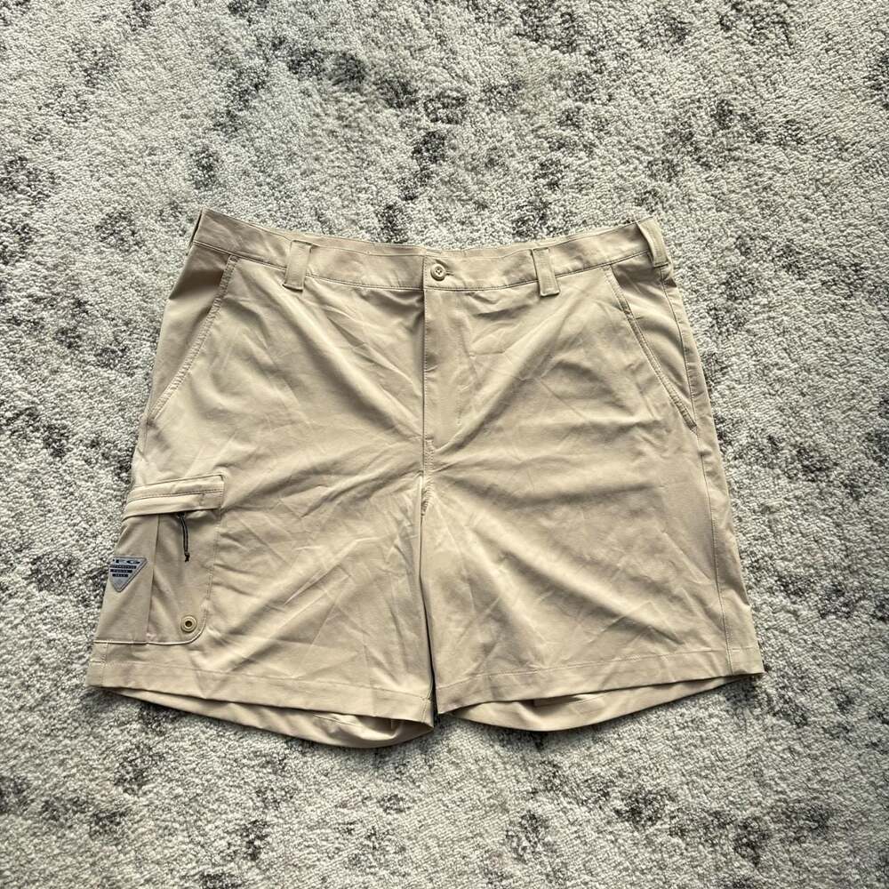 Columbia PFG Men's Utility Cargo Shorts Tan Size 40